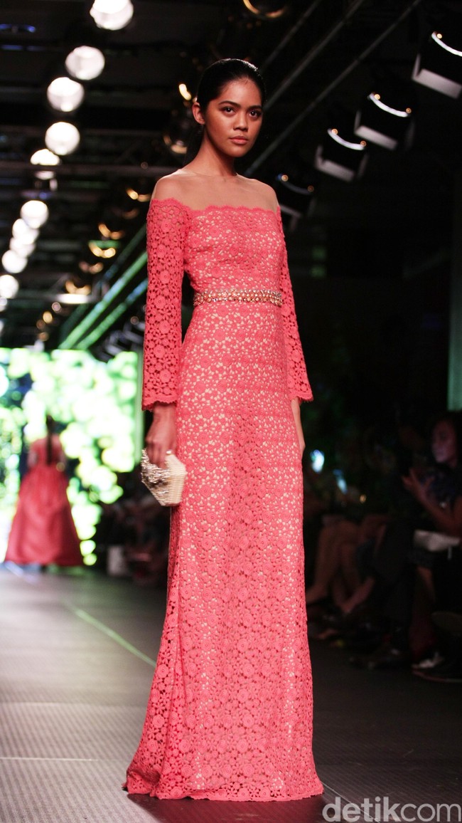 Sebastian Red by Sebastian Gunawan Plaza Indonesia Fashion Week 2016 at Plaza Indonesia. Thamrin. Jakarta. [Foto: Mohammad Abduh/Wolipop]