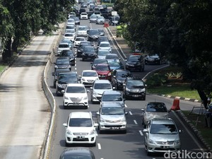 Benarkah DP Kredit Kendaraan Bermotor Bakal Dinolkan?