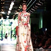 Sebastian Red by Sebastian Gunawan Plaza Indonesia Fashion Week 2016 at Plaza Indonesia. Thamrin. Jakarta. [Foto: Mohammad Abduh/Wolipop]