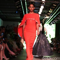 Sebastian Red by Sebastian Gunawan Plaza Indonesia Fashion Week 2016 at Plaza Indonesia. Thamrin. Jakarta. [Foto: Mohammad Abduh/Wolipop]