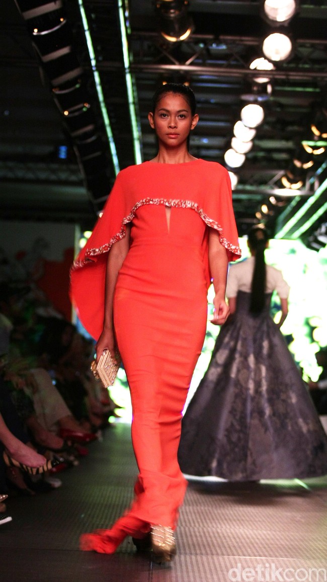 Sebastian Red by Sebastian Gunawan Plaza Indonesia Fashion Week 2016 at Plaza Indonesia. Thamrin. Jakarta. [Foto: Mohammad Abduh/Wolipop]