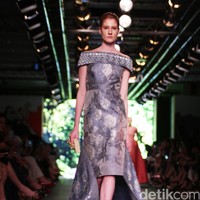 Sebastian Red by Sebastian Gunawan Plaza Indonesia Fashion Week 2016 at Plaza Indonesia. Thamrin. Jakarta. [Foto: Mohammad Abduh/Wolipop]