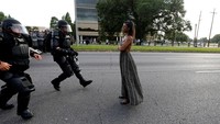 Unjuk rasa memprotes kebrutalan polisi di berbagai kota Amerika Serikat (AS) diwarnai penangkapan. Jonathan Bachman/Reuters/detikFoto.