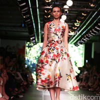 Sebastian Red by Sebastian Gunawan Plaza Indonesia Fashion Week 2016 at Plaza Indonesia. Thamrin. Jakarta. [Foto: Mohammad Abduh/Wolipop]