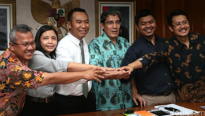 DPR Tolak Keinginan KPU Soal Pendukung Independen Buktikan Dukungan 14 Hari