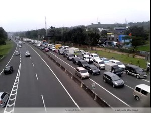 Macet Panjang, Jalur Jakarta Arah Puncak Ditutup