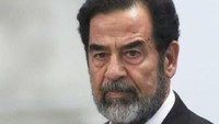 Heboh Video Jenazah Saddam Hussein Utuh. Video makam mantan Presiden Irak Saddam Hussein dibongkar viral di media sosial. Disebut-sebut jenazah Hussein tetap utuh meski sudah 12 tahun dikubur. Namun setelah ditelusuri, video tersebut merupakan saat Saddam Hussein dimakamkan usai dihukum gantung pada 2006 lalu.  Foto: Istimewa
