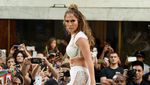Persembahan Jennifer Lopez untuk Keluarga Korban Penembakan Orlando