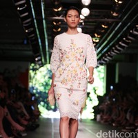 Sebastian Red by Sebastian Gunawan Plaza Indonesia Fashion Week 2016 at Plaza Indonesia. Thamrin. Jakarta. [Foto: Mohammad Abduh/Wolipop]