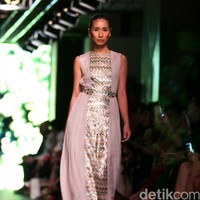 Sebastian Red by Sebastian Gunawan Plaza Indonesia Fashion Week 2016 at Plaza Indonesia. Thamrin. Jakarta. [Foto: Mohammad Abduh/Wolipop]