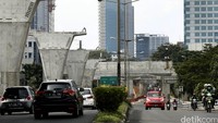 Jalan layang ini direncanakan akan menjadi jalan bagi jalur khusus Transjakarta sebagai koridor 13.