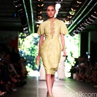 Sebastian Red by Sebastian Gunawan Plaza Indonesia Fashion Week 2016 at Plaza Indonesia. Thamrin. Jakarta. [Foto: Mohammad Abduh/Wolipop]