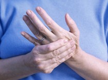 21 Arti Telapak Tangan Kedutan Menurut Primbon Jawa, Akan Dapat Rezeki?