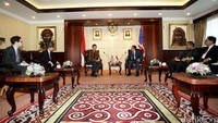 Robert Blake menemui Ketua DPD Irman Gusman untuk berpamitan karena masa tugasnya di Indonesia telah berakhir.