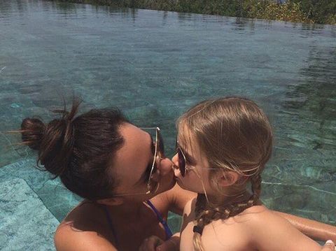 Victoria Beckham Mengaku Kalah Supel dari Putrinya 