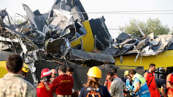 Tangis Keluarga Korban Tabrakan Maut di Italia Pecah Saat Identifikasi Jenazah