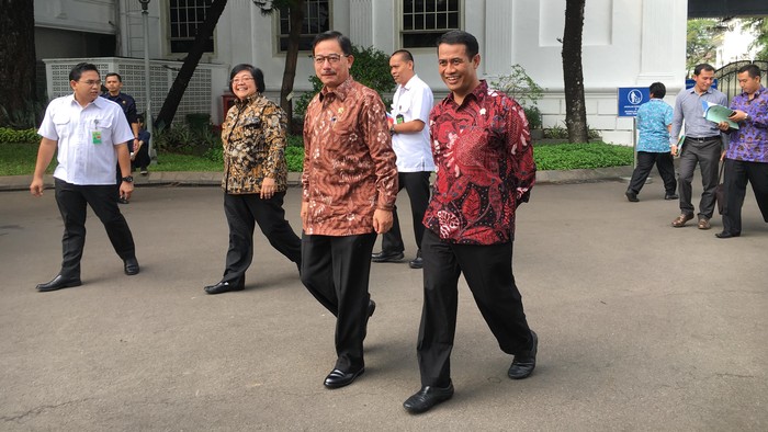 Pagi-pagi Jokowi Panggil Menterinya ke Istana, Ada apa?