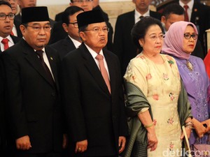 Megawati Tak Hadiri Pelantikan Menteri Baru Jokowi