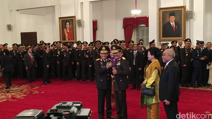 Presiden Jokowi ke Jenderal Tito: Berantas Mafia Hukum!