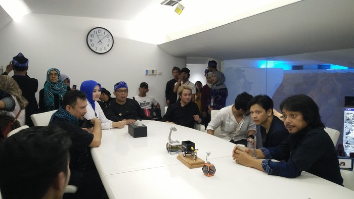 Ridwan Kamil Ajak Personel Gigi ke Command Center usai Halal Bihalal