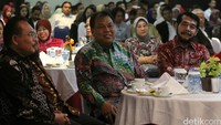 Kegiatan tersebut merupakan silaturahmi dalam rangka Hari Raya Idul Fitri bagi keluarga besar MK.