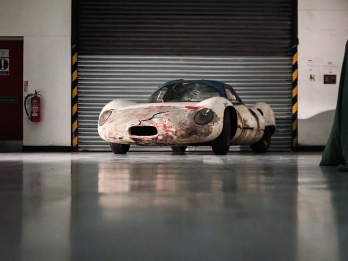 Mobil Balap yang Sudah Berkarat Ini Laku Rp 1 Miliar Lebih