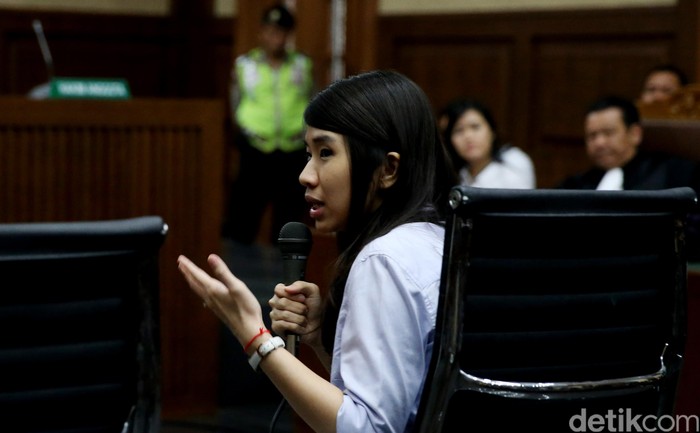 Cicipi dan Telan Kopi Mirna, Hani: Tenggorokan Saya Pedas