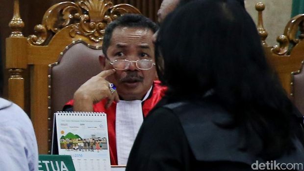 Tes Keperawanan Sebelum Nikah? Ini Lho Maksud Hakim Binsar