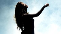 Tiba-tiba saja muncul kabar putusnya hubungan mereka setelah 10 bulan berkencan dan kedekatan Selena dengan Justin. Kevin Winter/Getty Images/detikFoto.
