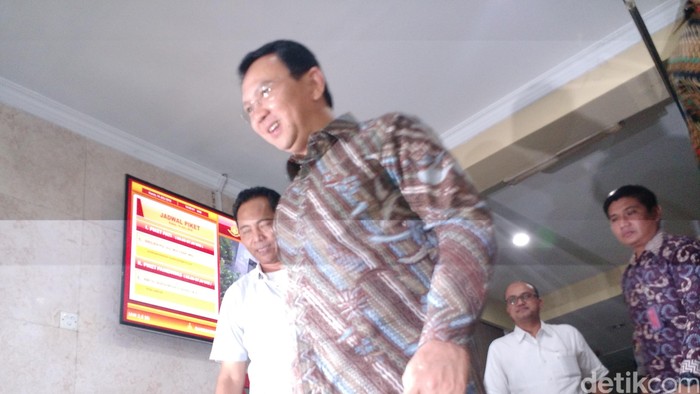 Ahok: Bajaj Harusnya Bisa Melintas di Depan Balai Kota DKI, Tapi Jangan Ngetem