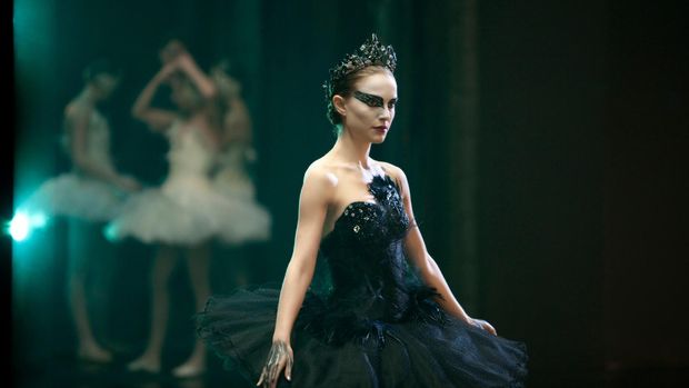 Black Swan diperankan Natalie Portman.