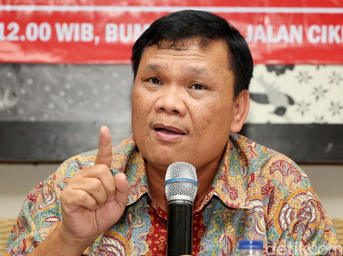 Emrus Sihombing