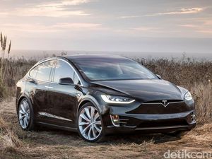 Fitur Autopilot di Tesla Model X Bantu Bawa Penggunanya ke Rumah Sakit