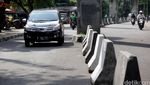 Jalan Lapangan Tembak Dipasangi Pembatas