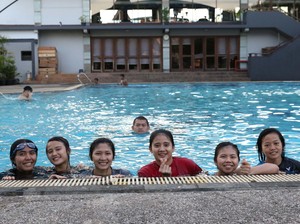Relaksasi, Tim Ganda Putri Pilih Renang
