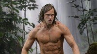 Hingga akhirnya Alexander berperan sebagai Tarzan atau John Clayton di film The Legend of Tarzan. (Dok. Warner Bros)