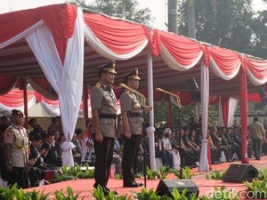 Jenderal Tito Karnavian Resmi Pegang Tongkat Komando Kapolri