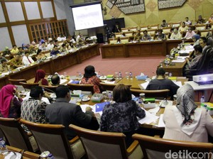 Anggota Komisi IX DPR: Menkes Harus Cabut Izin Klinik Bervaksin Palsu