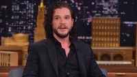 Kit Harrington menjadi salah satu tokoh utama dari serial itu, ia mendapatkan 300 ribu dollar per episode di season 5 dan 6. Di season berikutnya ia menaikan tarifnya menjadi 500 ribu dollar. Foto: Getty Images