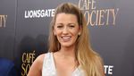 Hamil Anak Kedua, Blake Lively Tampak Berseri di Red Carpet