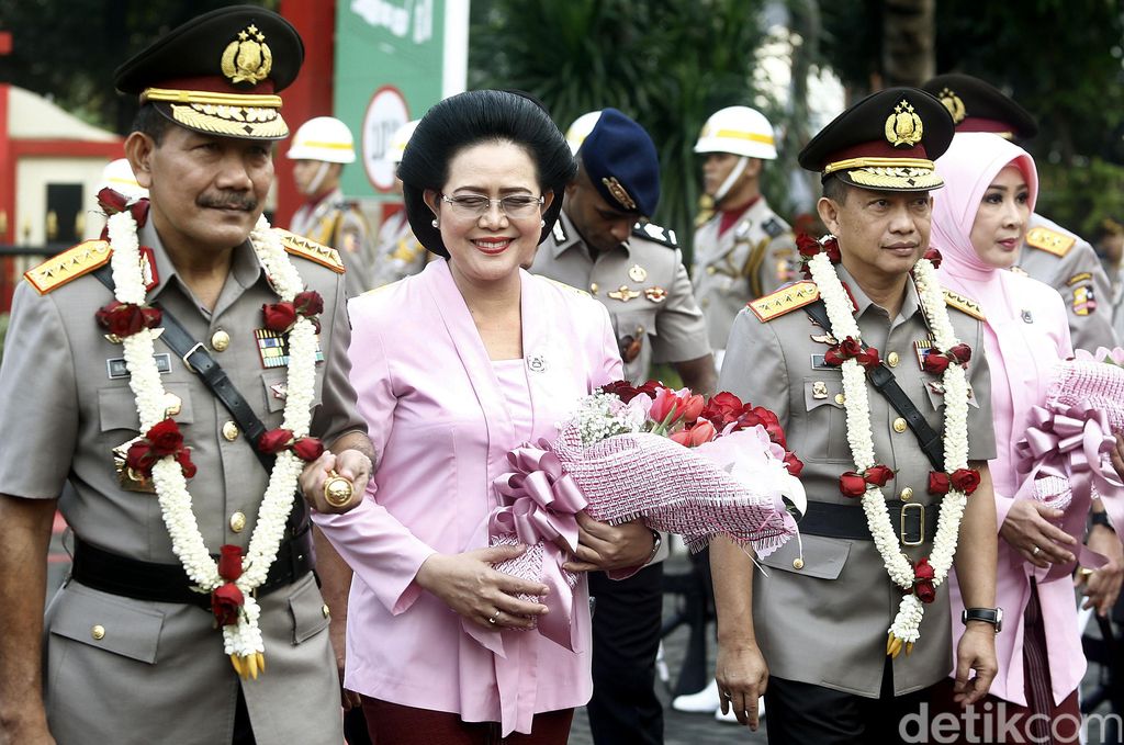 Badrodin Haiti Jenderal Yang Mudah Dihubungi Wartawan Itu Kini Badrodin Haiti Jenderal Yang Mudah Dihubungi Wartawan Itu Kini