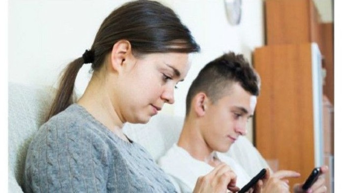 Sekolah Kirim SMS dengan Wali Murid, Nilai Matematika Siswa Meningkat