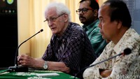 Tokoh dan budayawan Franz Magnis Suseno memaparkan pandangannya terkait aktivitas teror yang masih terjadi.