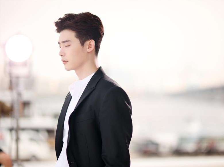 Pertemuan Berdarah Han Hyo Joo dan Lee Jong Suk di W Pertemuan Berdarah Han Hyo Joo dan Lee Jong Suk di W
