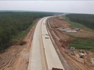 Lahan Tol di Sumatera Juga Bisa Dibangun Rel Kereta