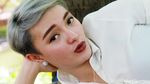 Zaskia Gotik Kini Berambut Abu-abu, Yay or Nay?