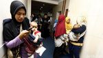 Ortu Korban Vaksin Palsu Protes ke RS Harapan Bunda