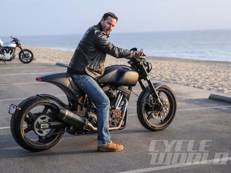 Keanu Reeves Pamer Motor Produksinya