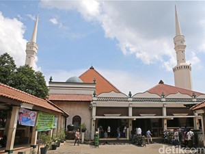 Masjid Keramat Luar Batang Tolak Pemberian Sapi Kurban dari Ahok