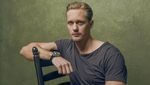 Nggak Cuma Alexander dan Bill, Ini Pria-pria Tampan Klan Skarsgard